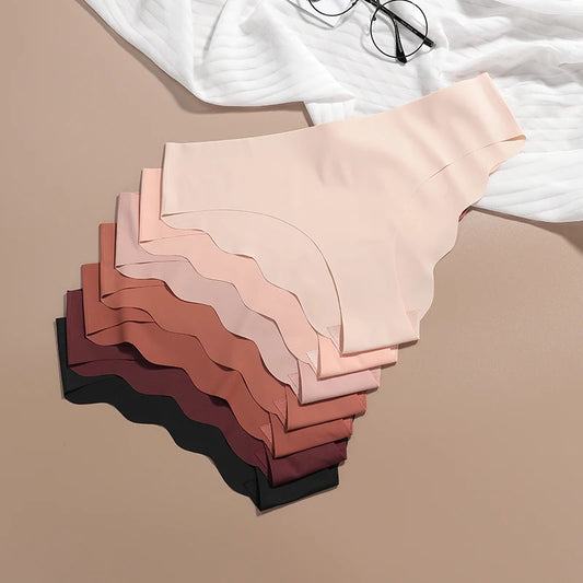 Lola's Seamless Low Cut Briefs